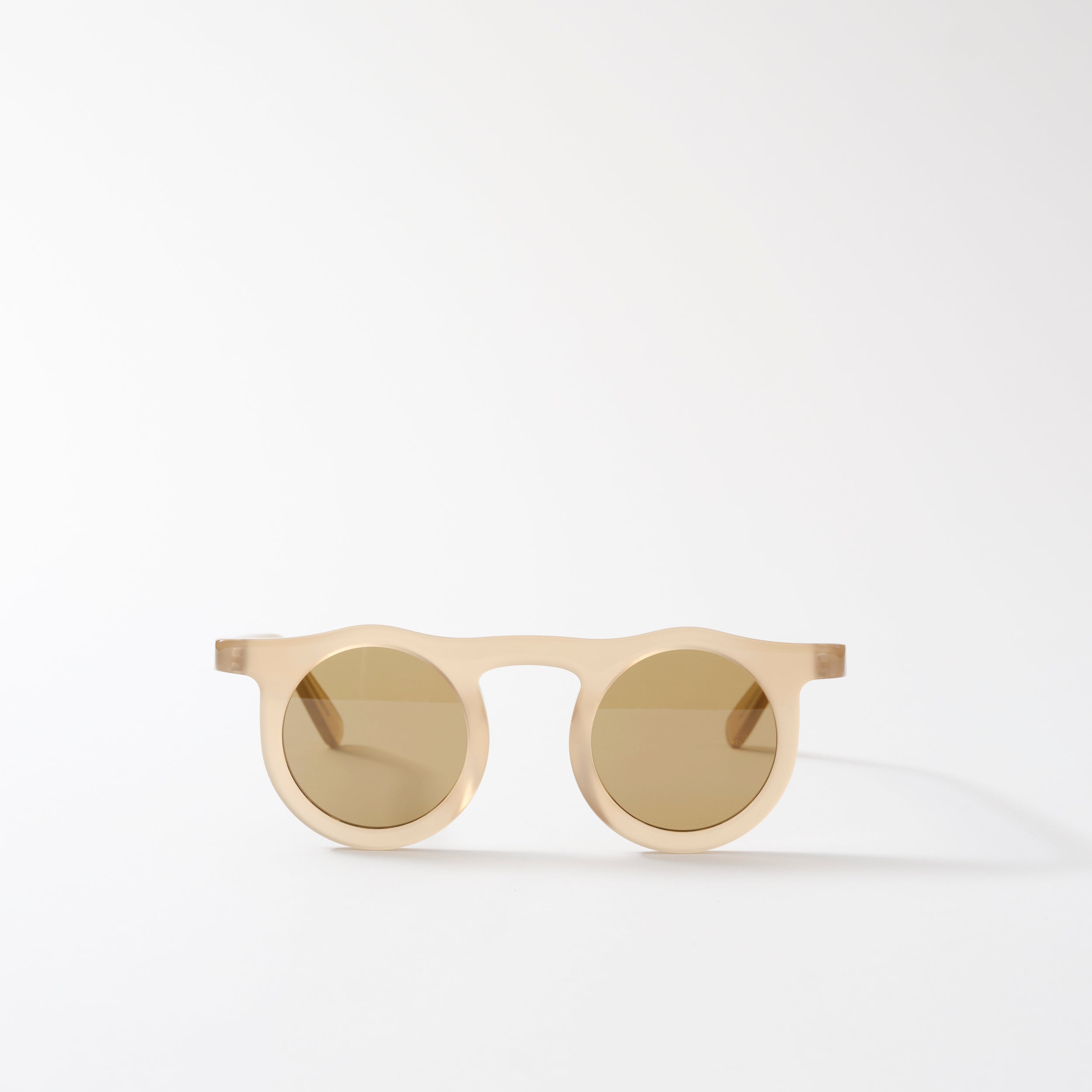 CARLA COLOUR ラウンドサングラス Carla Colour Lind Sunglasses in Sand – LINDQUIST