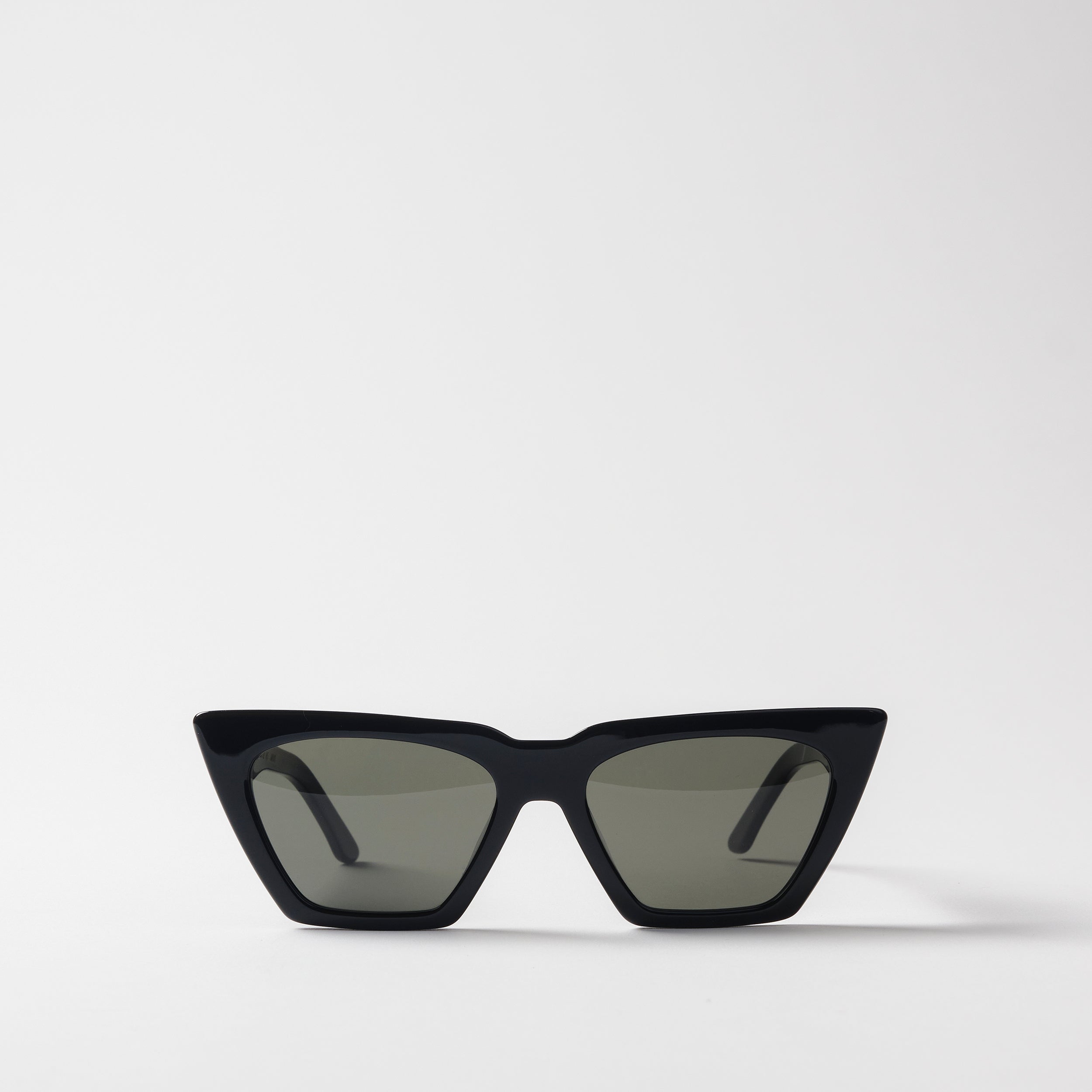 Carla Colour Modan Sunglasses in Midnight Black – LINDQUIST