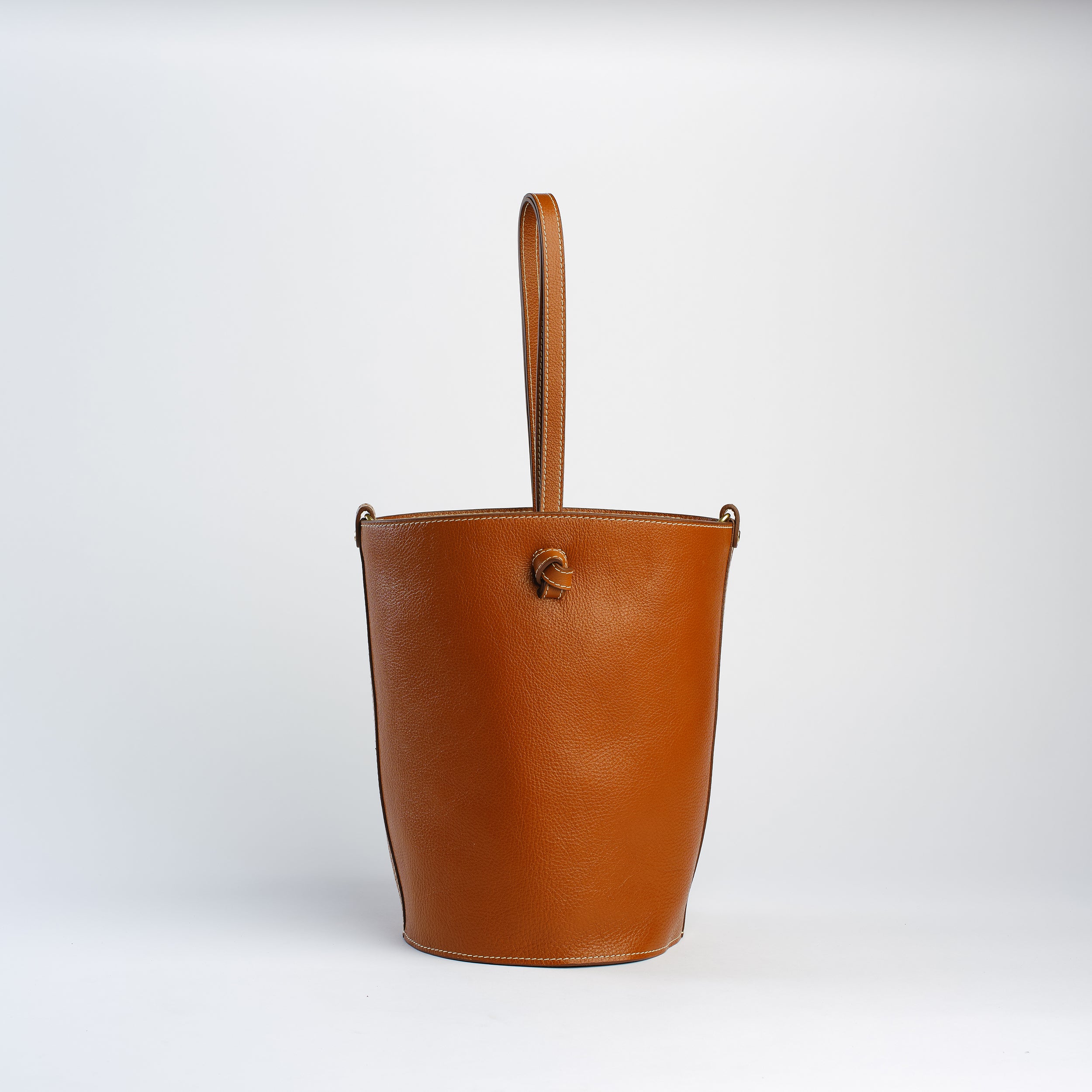 【BROWN】Leather cylinder bag Cyl in Leather Brown – LINDQUIST