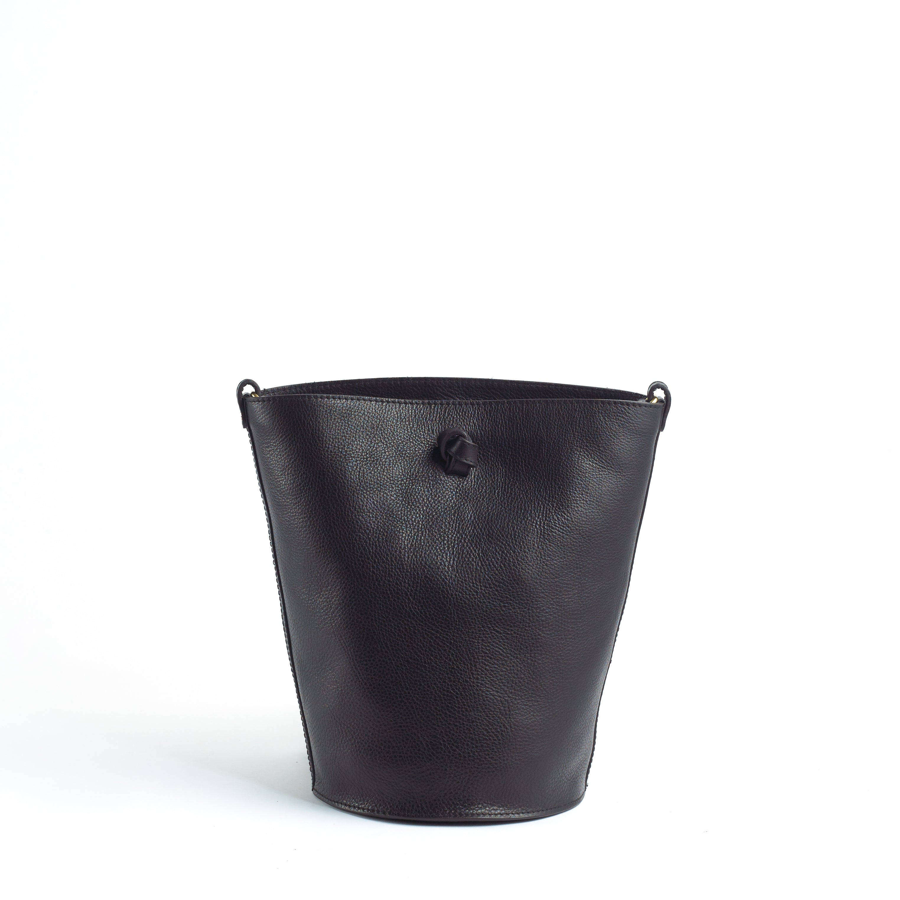 Cyl in Black – LINDQUIST