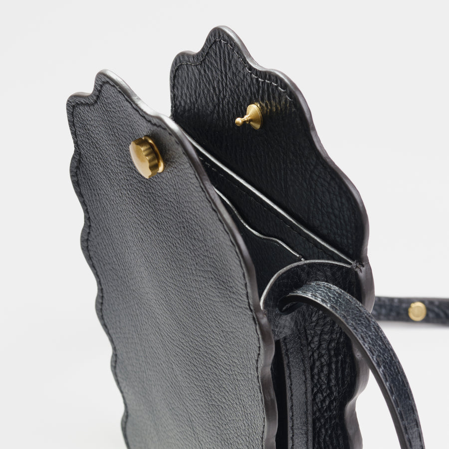 Limited Edition Scallop Shell Segui in Black