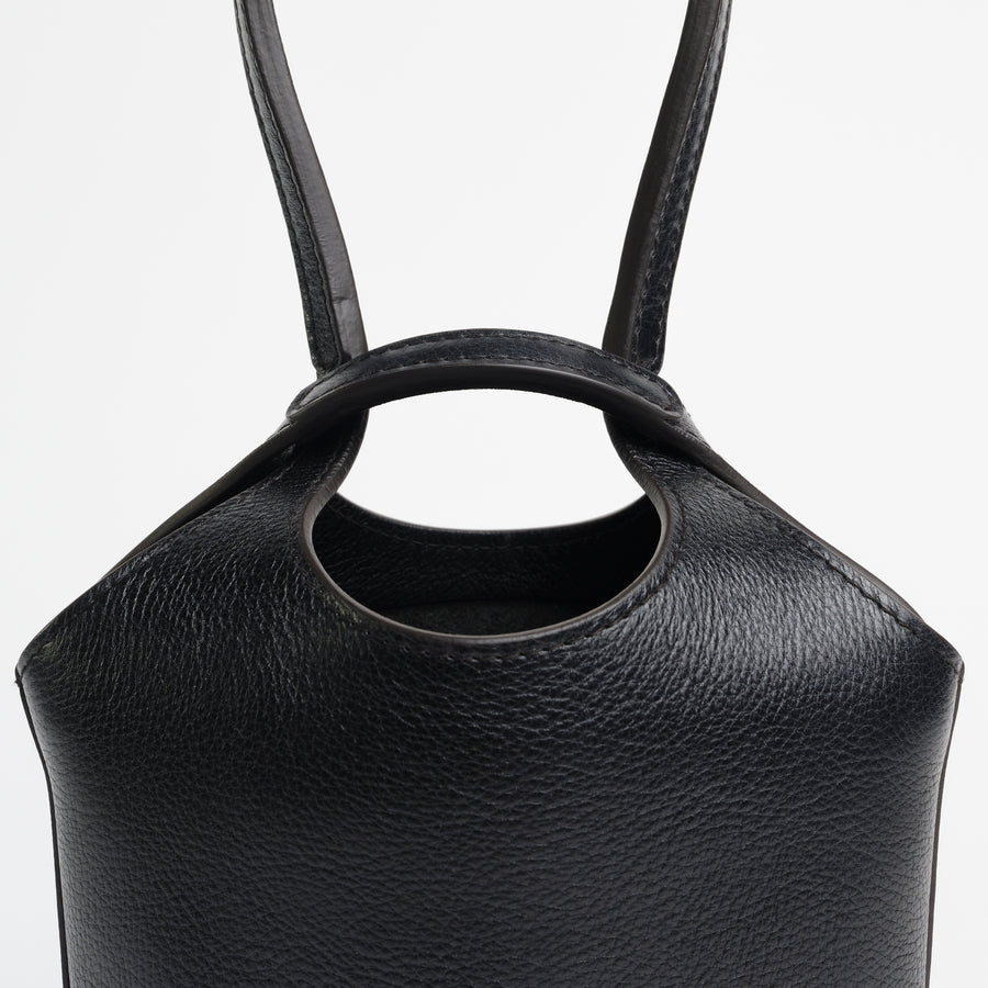 Gala in Black – LINDQUIST
