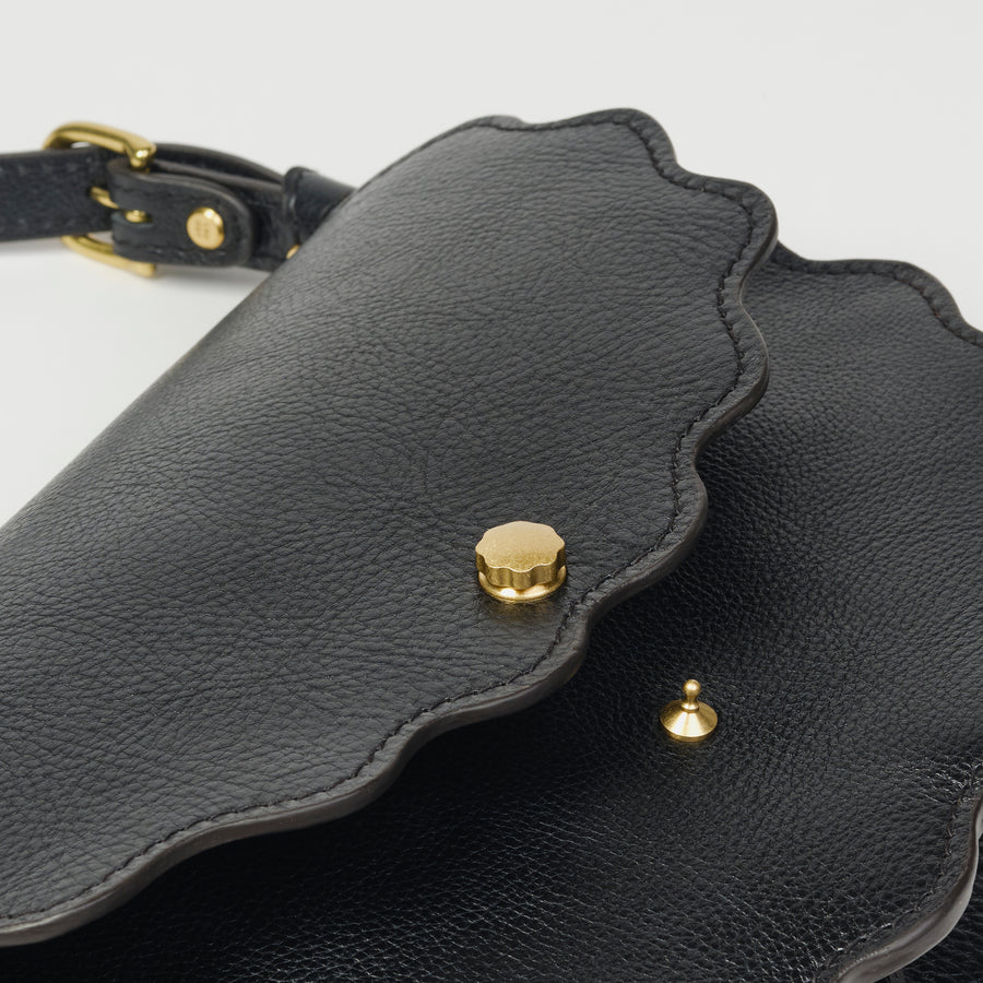 Limited Edition Scallop Shell Mezzo in Black