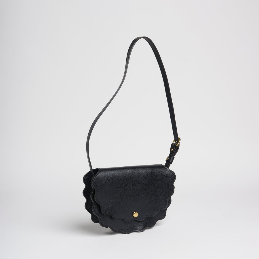 Limited Edition Scallop Shell Mezzo in Black