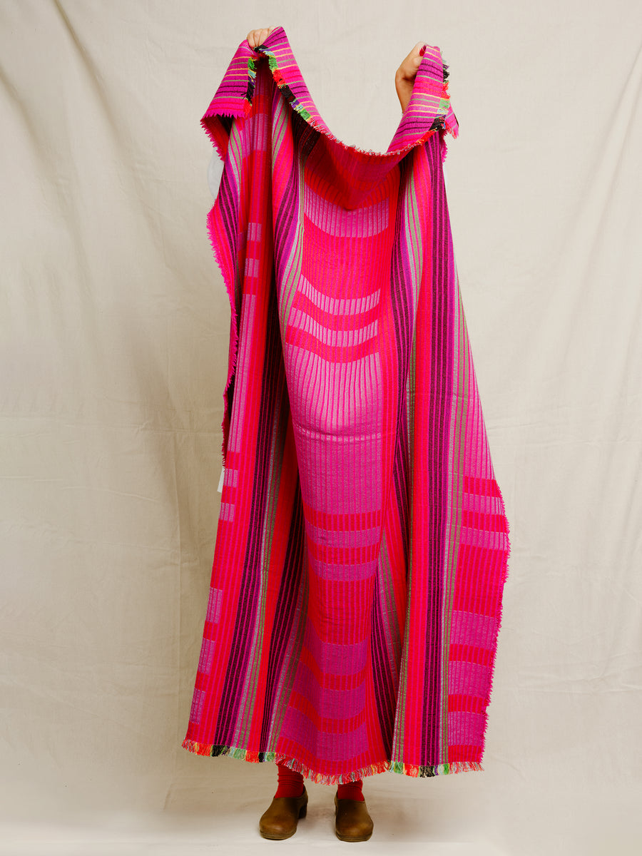 Estuary Wool Woven Blanket in Fuschia