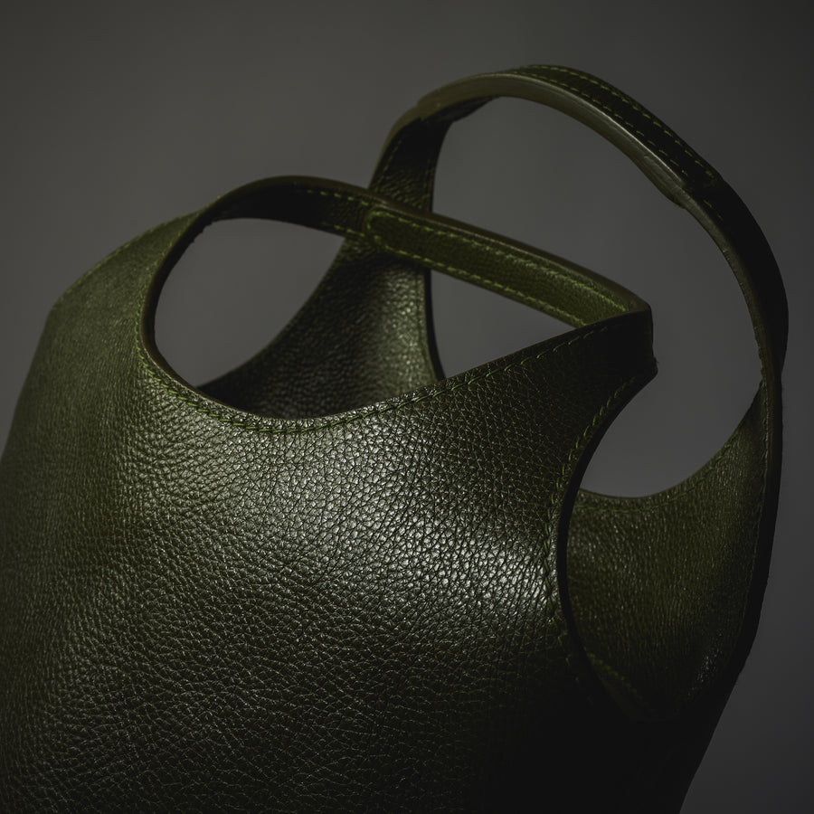 Ama in Olive