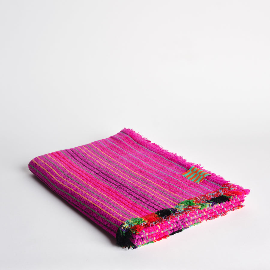 Estuary Wool Woven Blanket in Fuschia