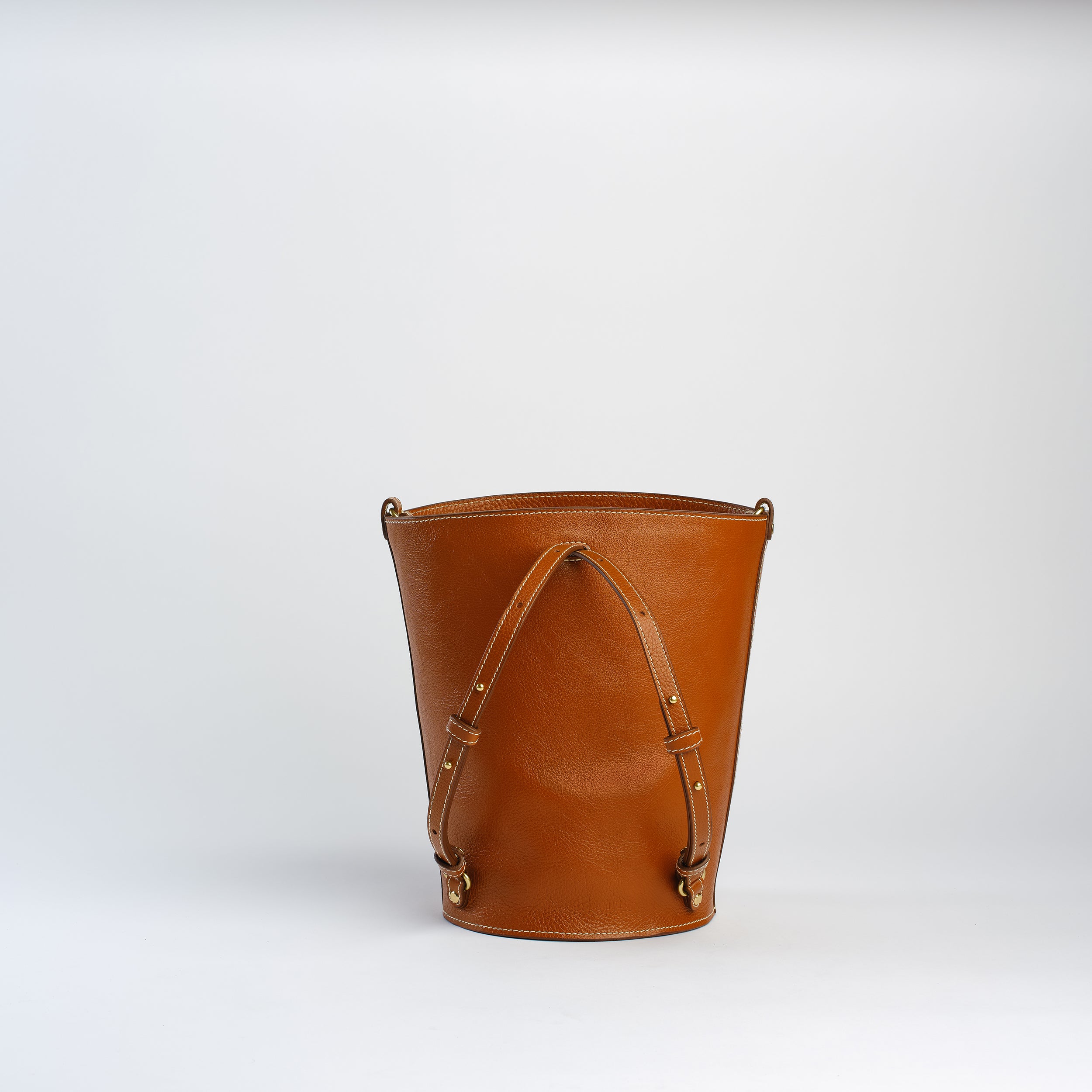 【BROWN】Leather cylinder bag Cyl in Leather Brown – LINDQUIST