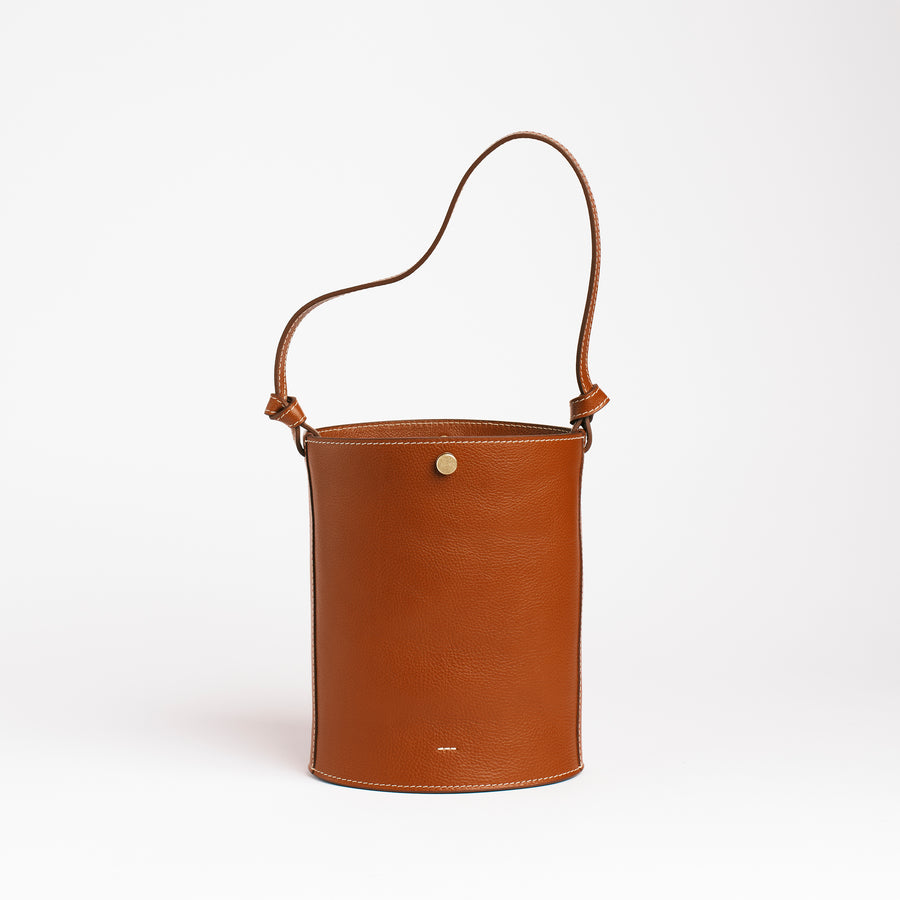 Small Hilma in Leather Brown